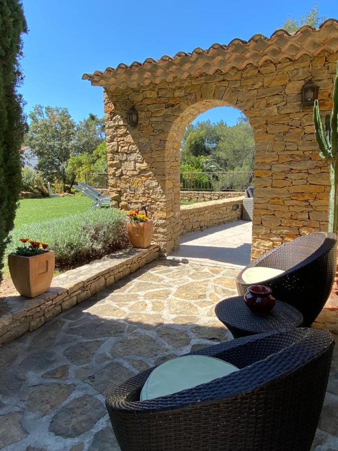 Une Pause En Provence Le Beausset Exterior foto